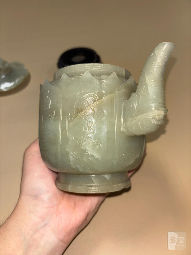明 白玉万寿纹莲花式执壶 - 图6